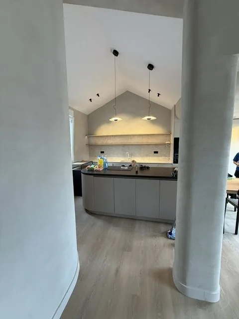 Cocina abierta al salón con isla